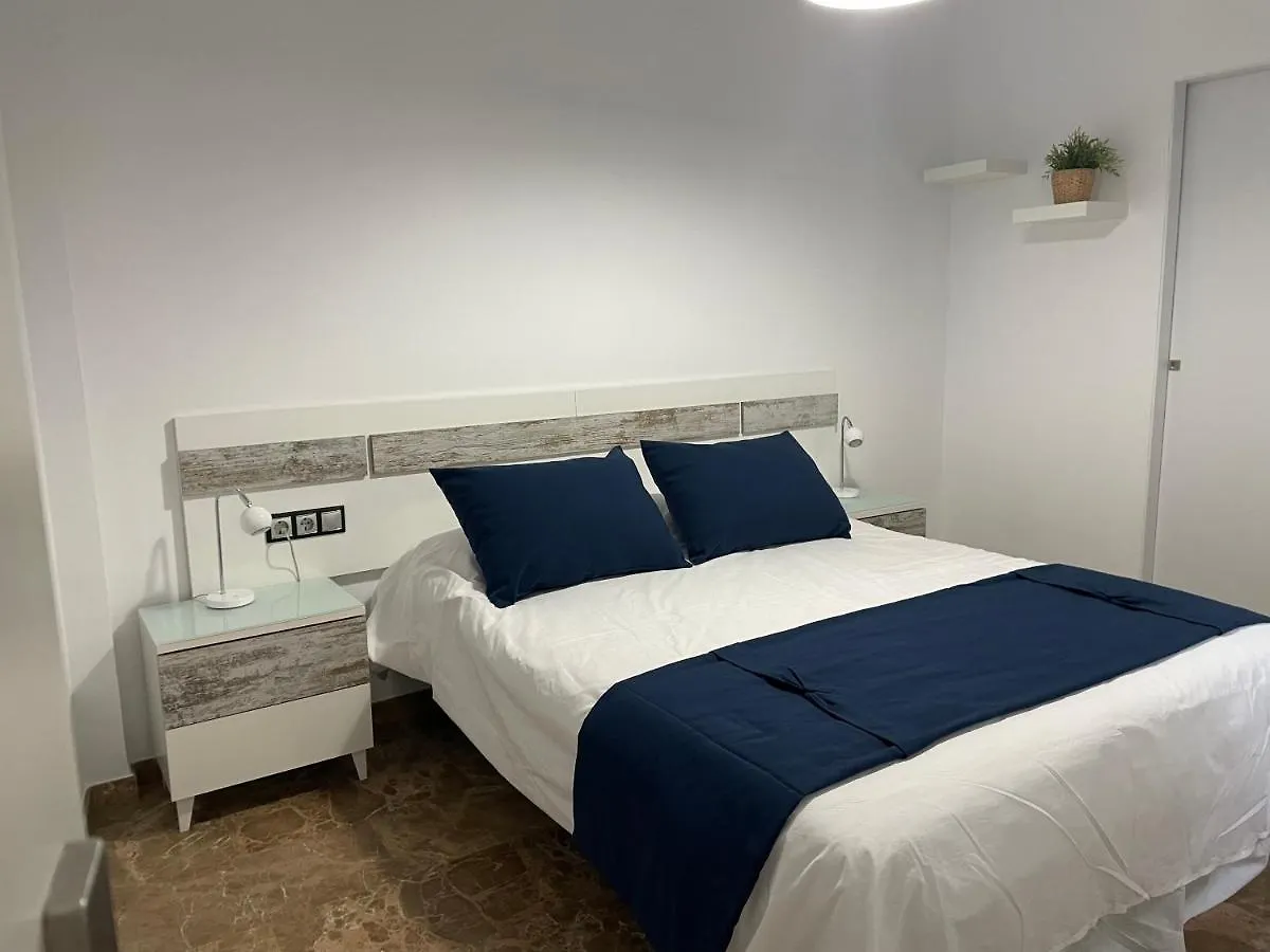 Torre Del Reloj - Parking Gratis Apartment Cazorla