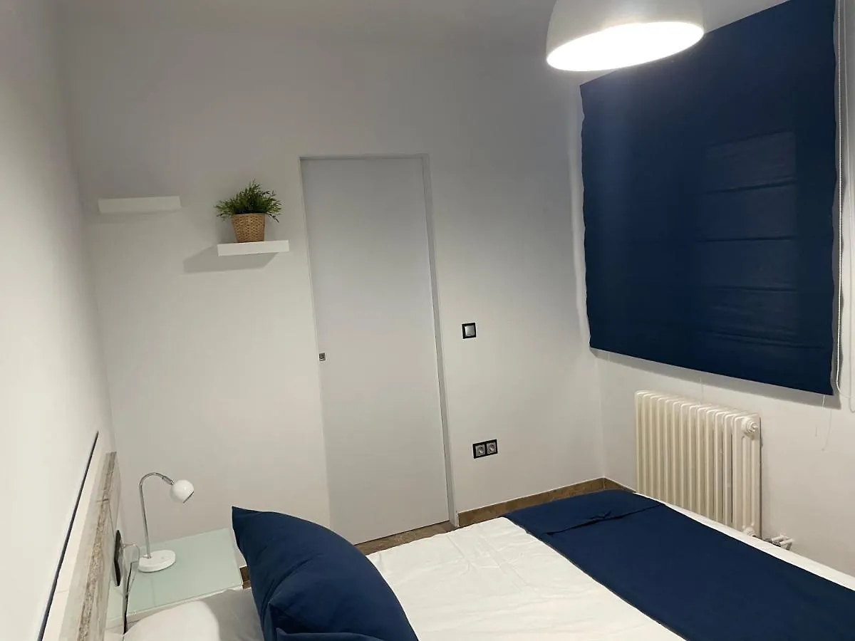 Torre Del Reloj - Parking Gratis Apartment Cazorla 0*,