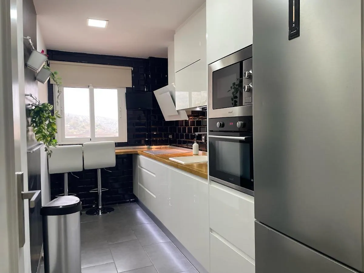 Torre Del Reloj - Parking Gratis Apartment Cazorla