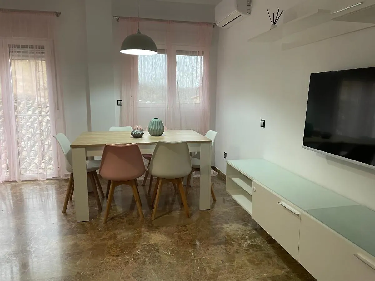 Torre Del Reloj - Parking Gratis Apartment Cazorla