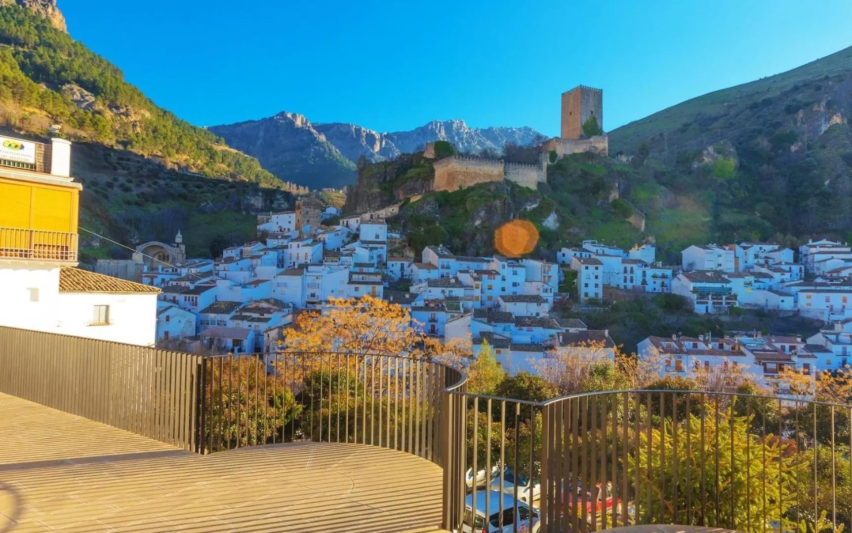 Torre Del Reloj - Parking Gratis Apartment Cazorla Spain